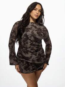 MISSGUIDED PLUS Kurzes Kleid in Große Größen mit Rüschen-Ärmeln, langärmeliges figurbetontes Partykleid, Club-Abendkleid mit Batik-Muster, Herbst-Winter Mode - Schwarz - Übersicht 1