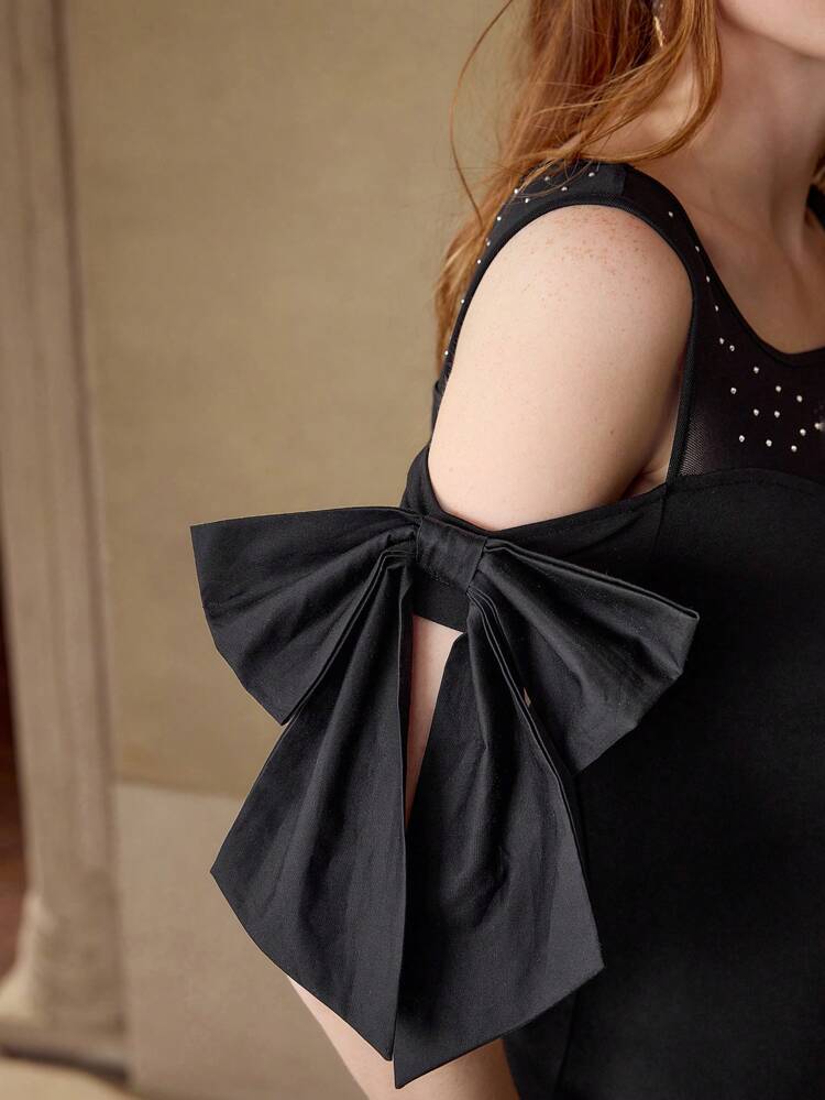 CONTRAST MESH BOW DETAIL T-SHIRT