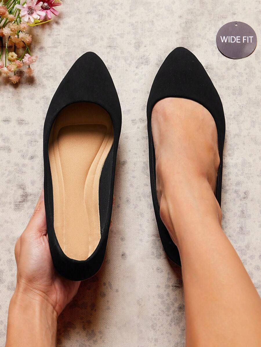 SHUZIA 女式舒适杏仁形平底芭蕾鞋宽版黑色磨砂皮