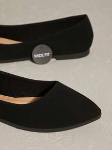 SHUZIA 女式舒适杏仁形平底芭蕾鞋宽版黑色磨砂皮