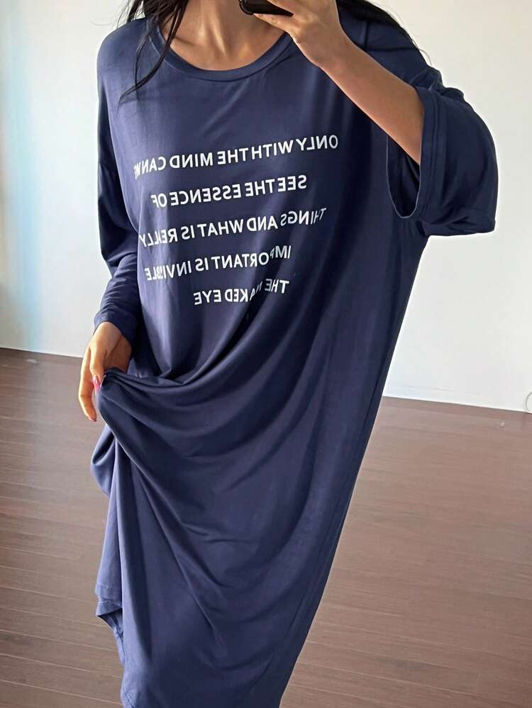 English Letter Print Loose & Comfy Women's House Dress Pajama