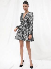 Aveloria 法式宫廷风浪漫淑女深V领收腰全提花泡泡袖公主裙，适合情人节春季，女士短裙波西米亚风度假时尚风格，适合春秋季