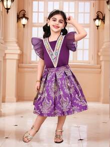 SHEIN Young Girls 2 Pieces Set:Purple Patchwork Organza Cap Sleeve Crop Top,V-Neck Embroidered Waist Tie & Loose Brocade A-Line Skirt - Purple - View 6