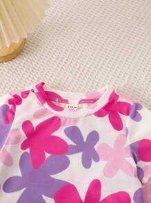 SHEIN LMoss Kids Baby Girl Floral Print Knit Short Sleeve T-Shirt And Pants 2 Pieces Set, Cute Summer Outfit - Pink - View 3