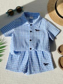 SHEIN Set de 2 piezas de camisa de manga corta a cuadros azules y shorts casuales de verano versátiles y lindos para bebé niño - Multicolor - Ver 4