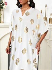 SHEIN Lady Vestido suelto con estampado metálico para mujeres, vestido elegante y romántico para resort - Blanco - Ver 3