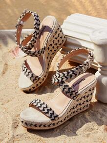 Styleloop Round Toe Jute Rope Woven Platform Thick Bottom Criss-Cross Tie Up Open Toe Roman Sandals For Women