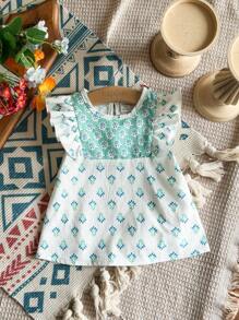 SHEIN Baby Girl Holiday Casual Summer Green And White Color Contrast Crew-Neck Sleeveless Top