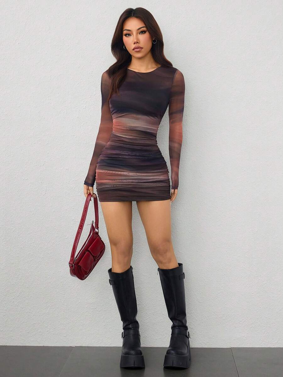 SHEIN PETITE Vestido mini ceñido de mujer con estampado de teñido anudado y drapeado - Marrón - Ver 1