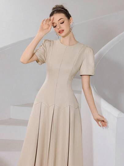 Poshira فستان أنيق طول متوسط بلون أساسي وياقة مستديرة وأكمام منتفخة قصيرة للنساء