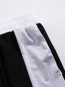 Manfinity Sport Corelite Men's Contrast Color Elastic Waist Pockets Loose Sports Shorts - Black - View 4