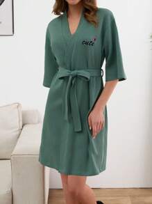 EURMUSE Robe d'intérieur en tissu gaufré avec détail de broderie contrastée en forme de cœur pour femmes - Vert menthe - Voir 5