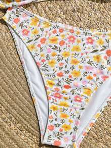 SHEIN Teen Girls Floral Swimwear Set - Cute, Beach, Seaside / Back-To-School Outfit, Cute Holiday Family Outdoor Spring Picnic Everyday Wear, Suitable For Various Occasions