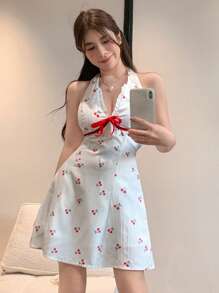 DAZY Vestido ajustado de playa con estampado de cerezas para mujer, vestido corto de verano con cuello halter, espalda descubierta, colorblock, moño, nudo y estampado floral para crucero y paseos