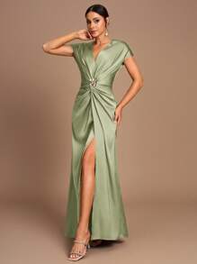SHEIN Belle Vestido elegante y romántico para dama de honor con mangas cortas con volantes, corte evasé y abertura, en color caqui - Verde - Ver 4