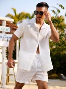 Manfinity Swimmode 男士纯色短袖衬衫和短裤休闲沙滩套装，简约时尚，适合日常穿着