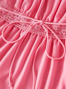 SHEIN MOD Sommerliches quadratisches Ausschnitt-T-Shirt mit Knoten-Vorderseite, Rüsche, rosa Schleife und Seil