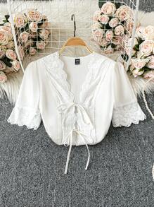 Chiquease 法式浪漫优雅纯色编织系带蕾丝边宽松女式衬衫，夏季新品 - 白色 - 查看 7