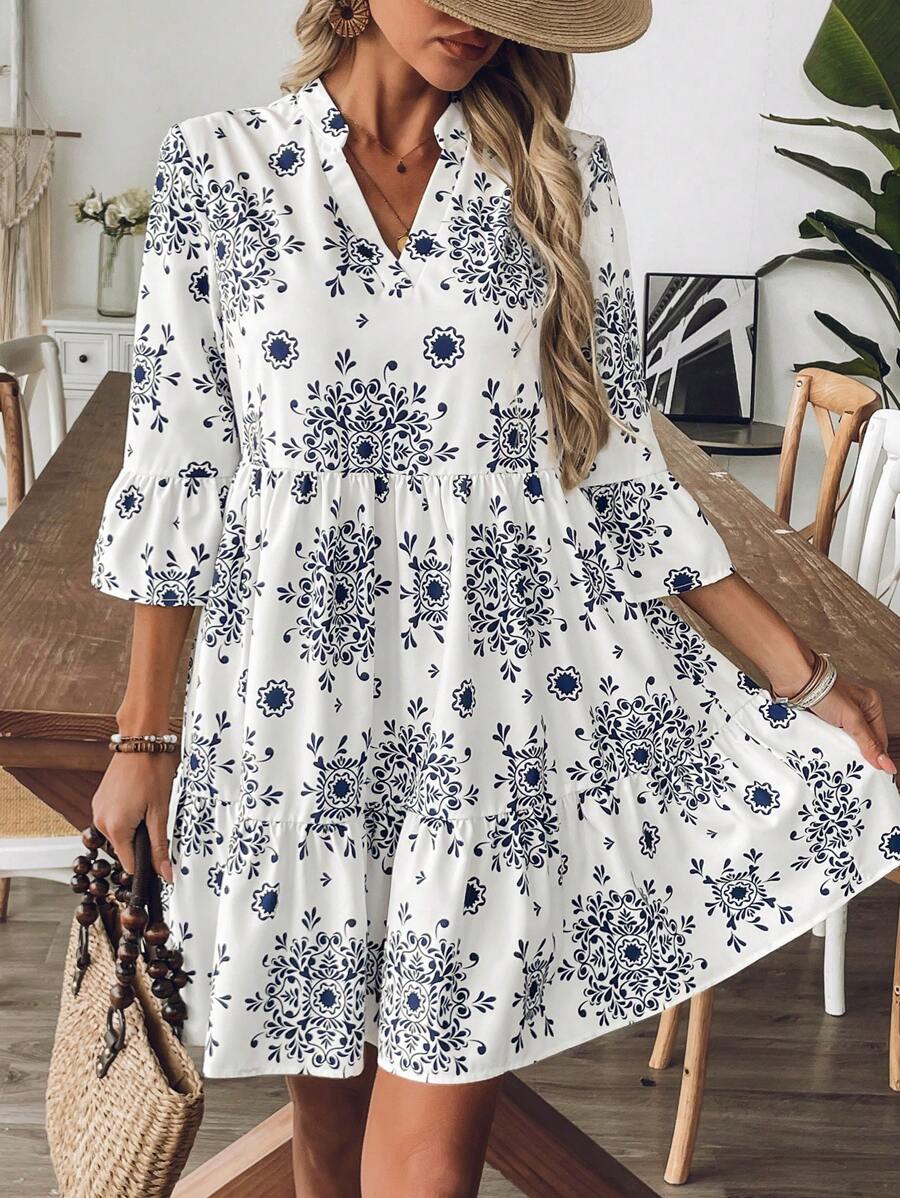 Breezaya 女士休闲洋娃娃印花喇叭袖 A 字形连衣裙，适合度假和日常通勤 - 藍白色 - 查看 1