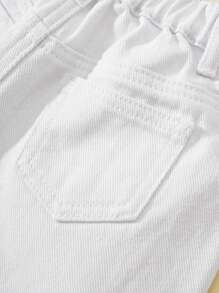 SHEIN Baby Girl 2025 New Casual Simple Fashion Daily Wear White Denim Loose Shorts,Kid Girls Spring And Summer Casual Vacation Country Boho Wear, Beach Outfits For Kid Girls,Western Street Wear For Girl,Spring Break Outfits,Rave Outfits Festival Denim Shorts - White - View 6