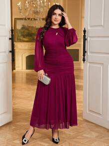 Modelyn Plus Size Solid Color Long Sleeve Hollow Pleated Simplistic Casual Dress - Hot Pink - View 4