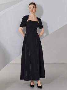 Modelyn Vestido Longo Elegante Feminino com Decote Quadrado, Manga Bufante e Decoração Metálica - Preto - Visão 3
