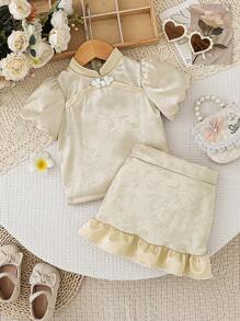 2 件装女宝宝中国风杏色泡泡袖旗袍领衬衫和碎花下摆裙子套装 - 杏色 - 查看 1