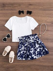 SHEIN Tween Girls Solid Knit Collar T-Shirt & Woven Ditsy Floral Shorts 2 Pieces Set