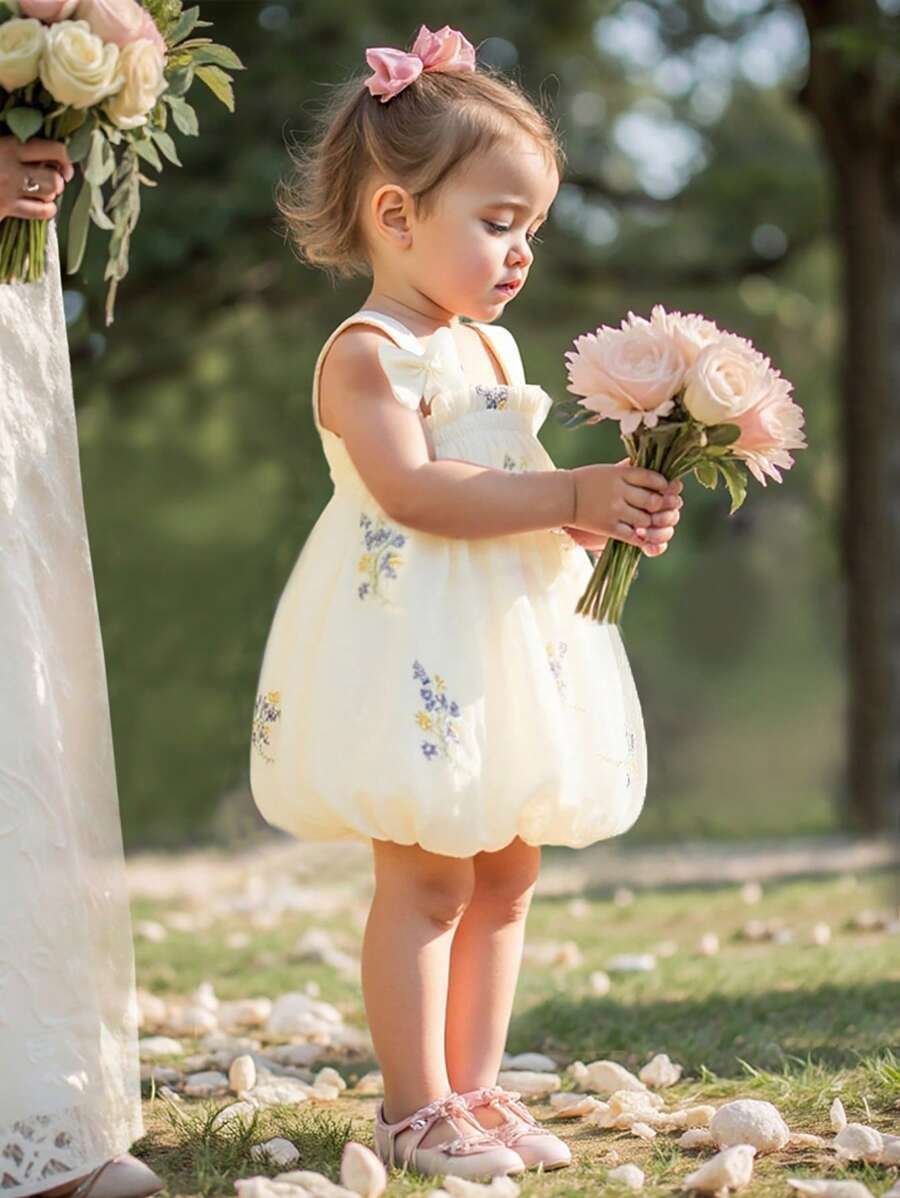 Souflis Souflis 女宝宝休闲夏季韩版可爱吊带蝴蝶结刺绣花朵编织杏色连衣裙 - 黃色 - 查看 1