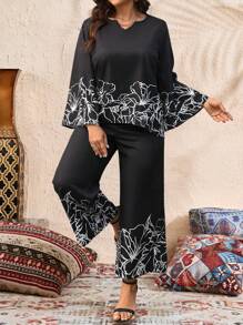 SHEIN LUNE Conjunto informal de 2 piezas con estampado floral, mangas con volantes, en talla grande, color burdeos