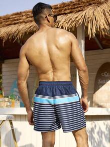 Manfinity Swimmode Short de plage simple mode pour hommes, portés au quotidien de manière décontractée