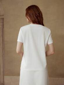 MOTF PREMIUM KAOS LENGAN PENDEK MOTIF BUNGA STEREO - Putih - View 5