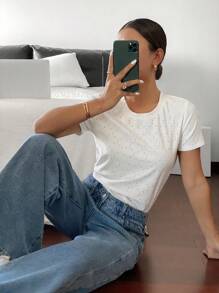 Siren Gaze Women's Embroidery Round Neck Short Sleeve Casual T-Shirt, Simple, Work, Textured Fabric, Round Neck Simple T-Shirt, Good Rebound And Good Breathability, White Top, Suitable For Commuting And Daily Wear, Spring/Summer