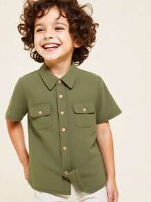 SHEIN Playful Pals 1pc Young Boys Short Sleeve Collar Single-Breasted Pocket Military Green Shirt, Comfortable Soft Casual, Suitable For Jeans, Trousers, Shorts, Vintage Fashion Versatile Summer New Arrival