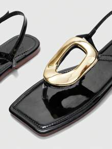 CUCCOO BIZCHIC Women's Red Fashion Metal Buckle Flat Sandals - Black - View 2