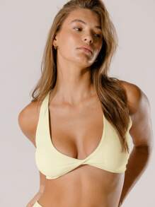 Aralina Leisurewear 粉彩粉色支撑深 V 活力扭纹短款上衣 - 黃色 - 查看 5