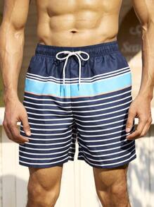 Manfinity Swimmode Short de plage simple mode pour hommes, portés au quotidien de manière décontractée