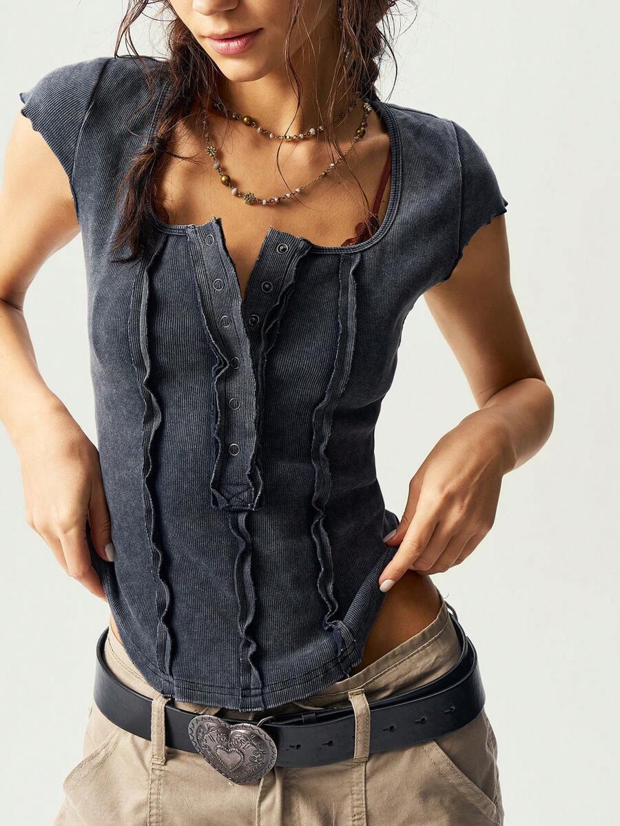 Bohemela Camiseta casual de mujer de unicolor, de cuello cuadrado, ajustada, con dobladillo asimétrico y manga corta lavada - Gris Oscuro - Ver 1