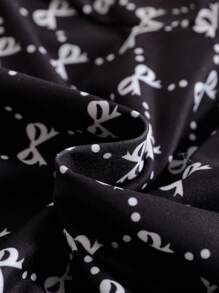 SHEIN 2 件套：女孩短款圆领 T 恤和裙子，可爱风格展现童真。采用优质面料制成，搭配优雅的蝴蝶结花朵图案，带来活泼可爱的外观。适合户外玩耍、室内休闲穿着、体育活动和节日派对，让小朋友成为焦点，散发出无穷的活力和时尚。