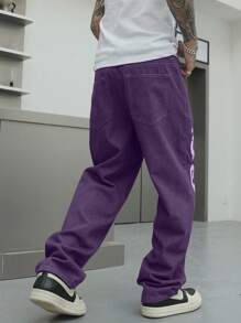 Manfinity EMRG Loose Fit Men's Cotton Letter Graphic Straight Leg Jeans - Purple - View 2