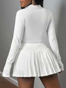 Slaydiva Casual Street Style White Short Sleeve Zipper V-Neck Top & Pleated Tennis Skirt Set, Women's 2pcs Set