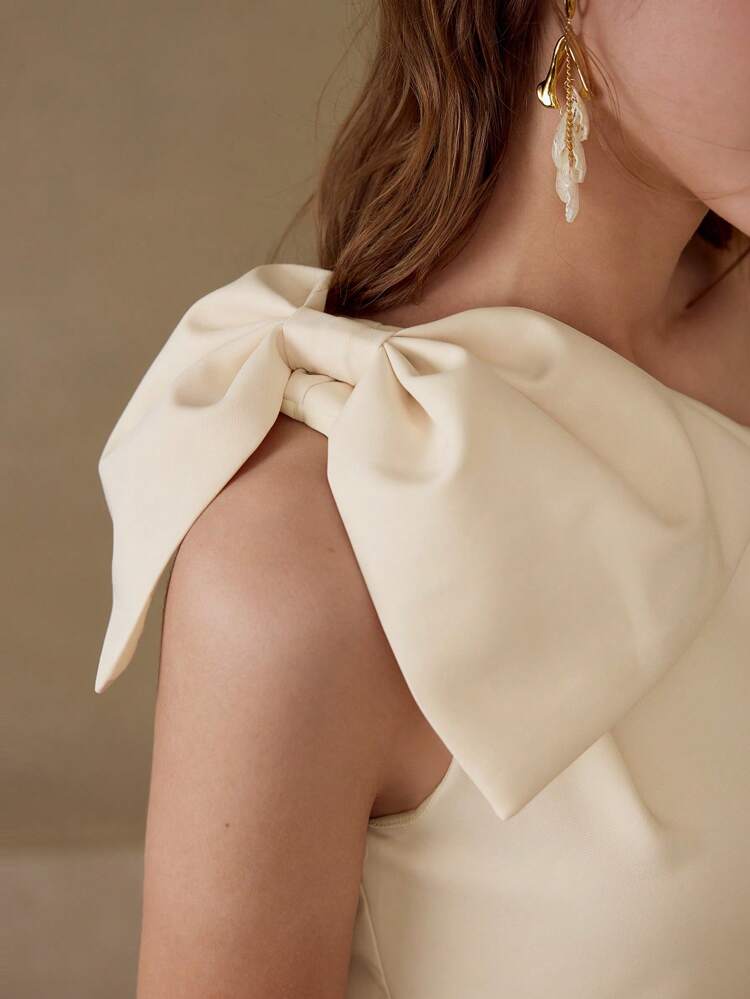 ONE SHOULDER BOW DECOR BLOUSE