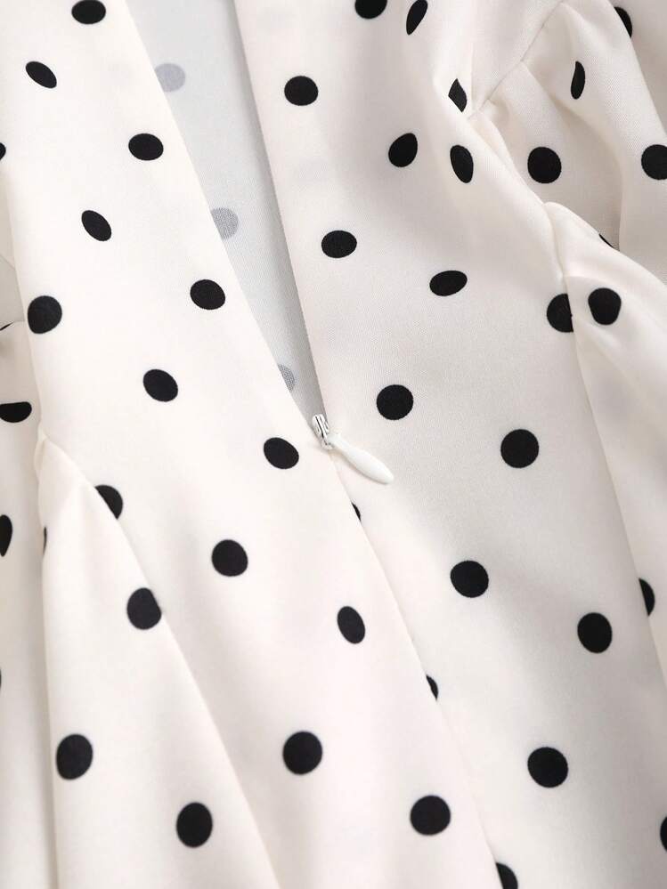Sweetra Vestido corto negro y blanco de estilo retro estadounidense con cuello cuadrado, sin mangas, fruncido, ajustado, espalda descubierta y estampado floral elegante - Blanco y Negro - Añade 7