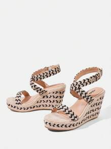 Styleloop Round Toe Jute Rope Woven Platform Thick Bottom Criss-Cross Tie Up Open Toe Roman Sandals For Women