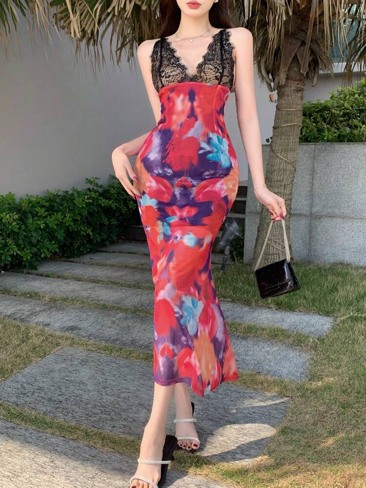 Vacation Style Sexy Backless Ditsy Floral Chiffon Dress, Deep V-Neck, Summer Cruise Outfit For Women