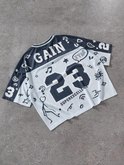 Manfinity Campus Court 男士街头风格服饰，采用 INS 风格网眼篮球衫，带有有趣的卡通外星人和超大数字“23”设计，并结合星空图案。这款灰白拼色短袖篮球球衣风格 T 恤采用罗纹撞色 V 领和宽松版型，正面和背面均印有大数字。