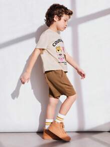 SHEIN 适合年轻男孩的彩色动物印花短袖 T 恤和短裤休闲装