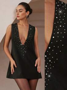 Aveloria Rosie Vestido negro corto sexy con cuello en V profundo, sin mangas, estampado degradado y remaches, de estilo vintage y romántico francés