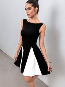 Calvaya Vestido mini con cuello redondo, plisado y de color block (negro y colores) para mujeres