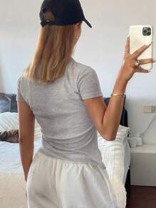 DAZY 女式仿多层领短袖休闲T恤，春夏学院风上衣 - 灰色 - 查看 2